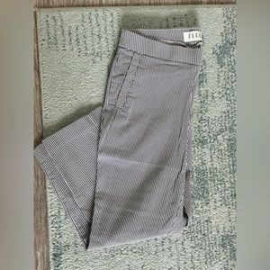 ELLE Capri Pants